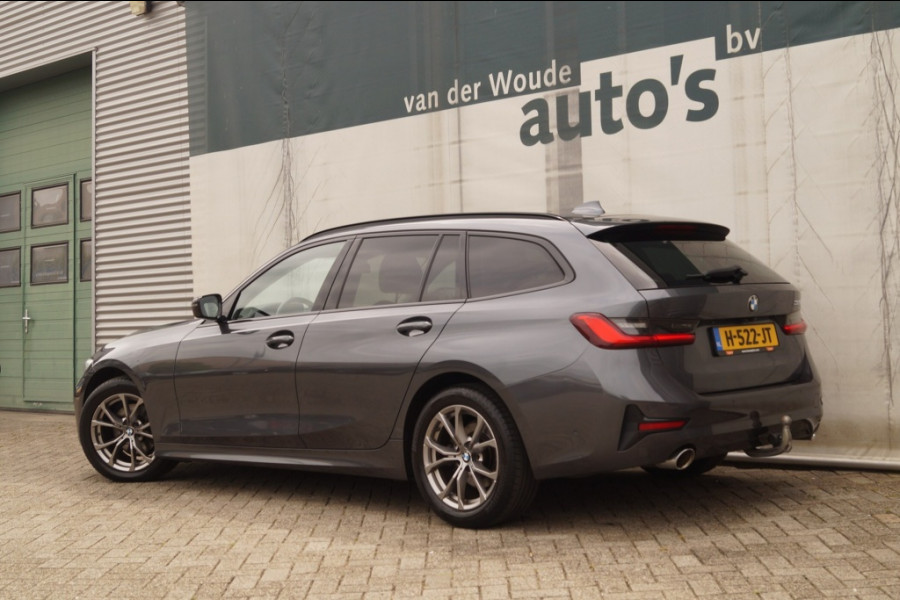 BMW 3 Serie Touring 320i Automaat 184pk Executive Edition -LEER-