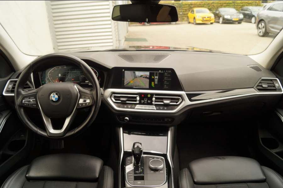 BMW 3 Serie Touring 320i Automaat 184pk Executive Edition -LEER-