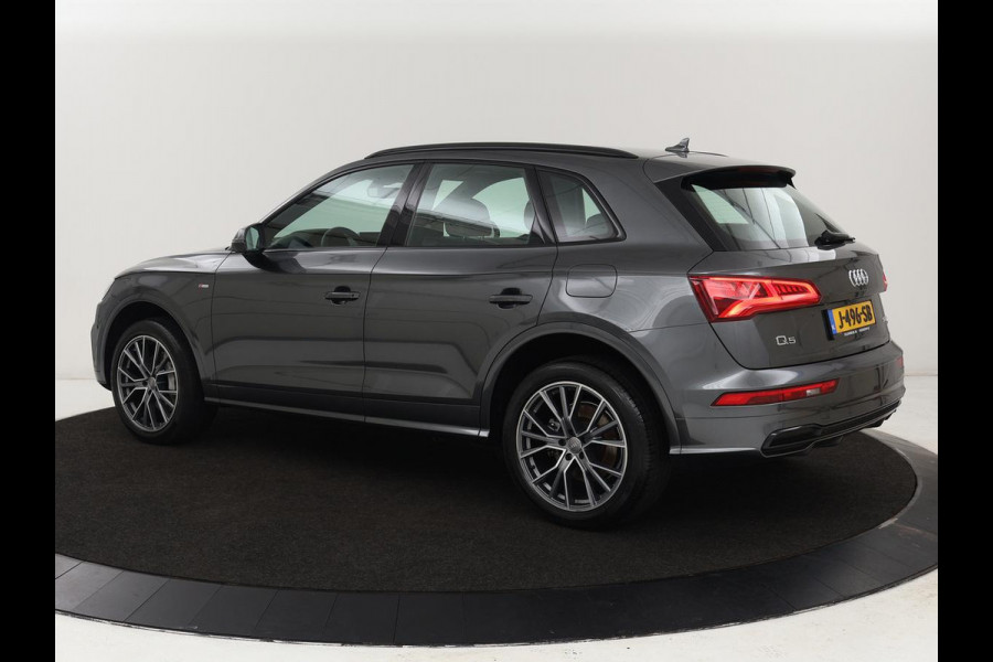 Audi Q5 50 TFSIe quattro S edition | B&O 3D Sound | Stoelverwarming | Carplay | Virtual Cockpit | Sportstoelen | Navigatie Plus | Full LED | Half leder | Parkeerhulp | Keyless | 20'' lichtmetalen velgen | S Line