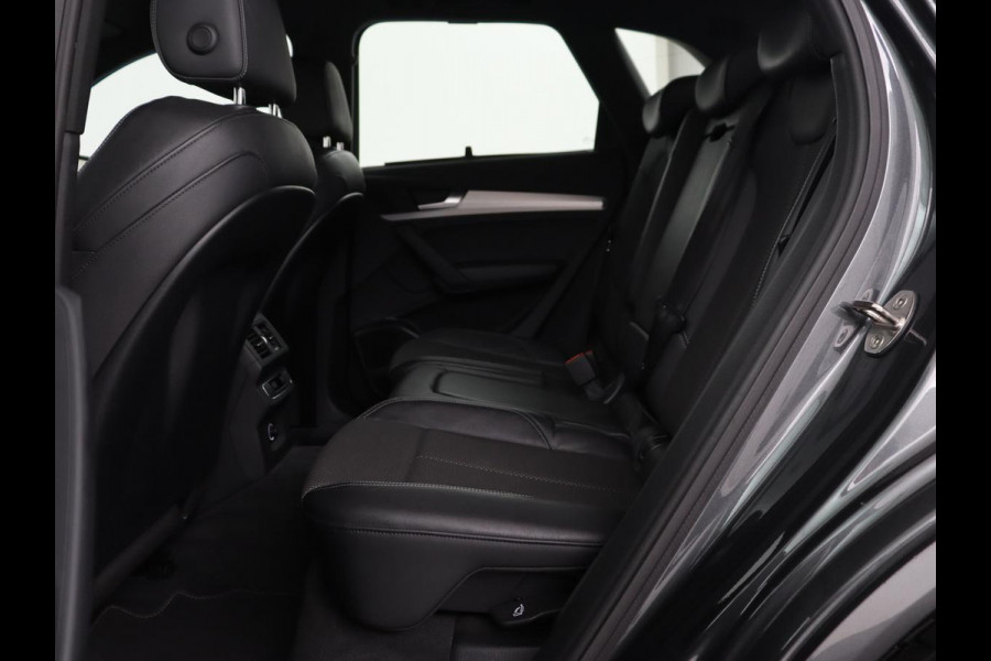 Audi Q5 50 TFSIe quattro S edition | B&O 3D Sound | Stoelverwarming | Carplay | Virtual Cockpit | Sportstoelen | Navigatie Plus | Full LED | Half leder | Parkeerhulp | Keyless | 20'' lichtmetalen velgen | S Line
