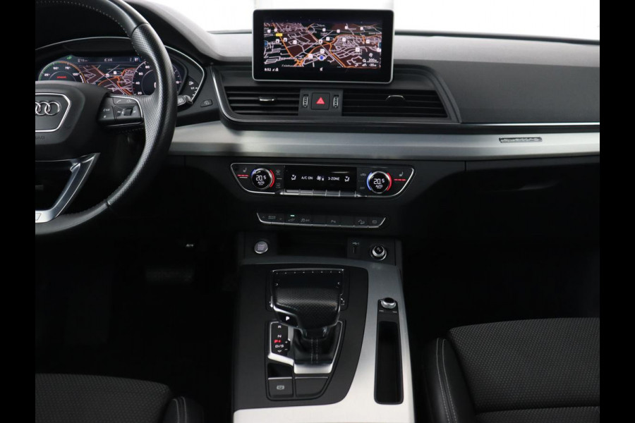 Audi Q5 50 TFSIe quattro S edition | B&O 3D Sound | Stoelverwarming | Carplay | Virtual Cockpit | Sportstoelen | Navigatie Plus | Full LED | Half leder | Parkeerhulp | Keyless | 20'' lichtmetalen velgen | S Line