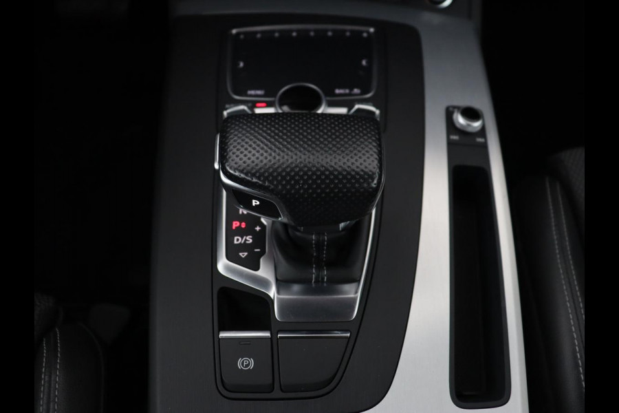 Audi Q5 50 TFSIe quattro S edition | B&O 3D Sound | Stoelverwarming | Carplay | Virtual Cockpit | Sportstoelen | Navigatie Plus | Full LED | Half leder | Parkeerhulp | Keyless | 20'' lichtmetalen velgen | S Line