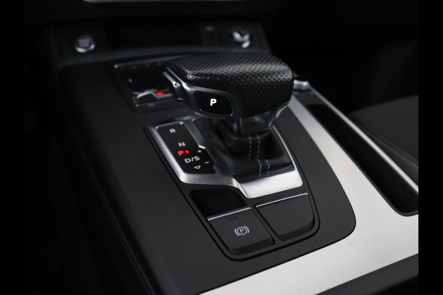 Audi Q5 50 TFSIe quattro S edition | B&O 3D Sound | Stoelverwarming | Carplay | Virtual Cockpit | Sportstoelen | Navigatie Plus | Full LED | Half leder | Parkeerhulp | Keyless | 20'' lichtmetalen velgen | S Line