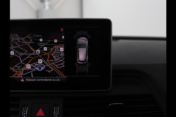 Audi Q5 50 TFSIe quattro S edition | B&O 3D Sound | Stoelverwarming | Carplay | Virtual Cockpit | Sportstoelen | Navigatie Plus | Full LED | Half leder | Parkeerhulp | Keyless | 20'' lichtmetalen velgen | S Line