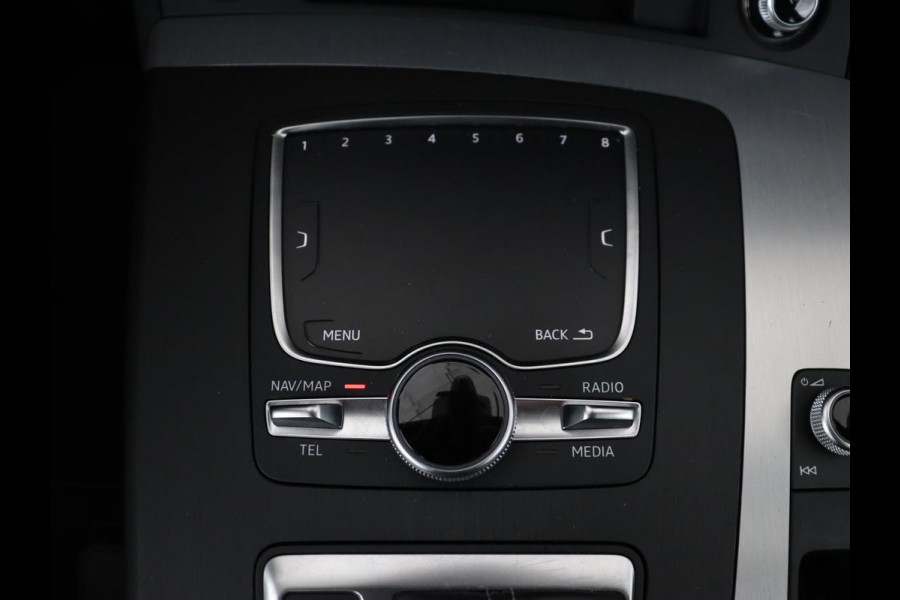 Audi Q5 50 TFSIe quattro S edition | B&O 3D Sound | Stoelverwarming | Carplay | Virtual Cockpit | Sportstoelen | Navigatie Plus | Full LED | Half leder | Parkeerhulp | Keyless | 20'' lichtmetalen velgen | S Line
