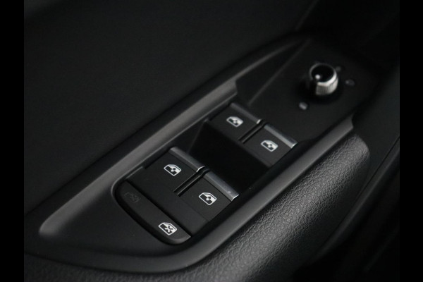 Audi Q5 50 TFSIe quattro S edition | B&O 3D Sound | Stoelverwarming | Carplay | Virtual Cockpit | Sportstoelen | Navigatie Plus | Full LED | Half leder | Parkeerhulp | Keyless | 20'' lichtmetalen velgen | S Line
