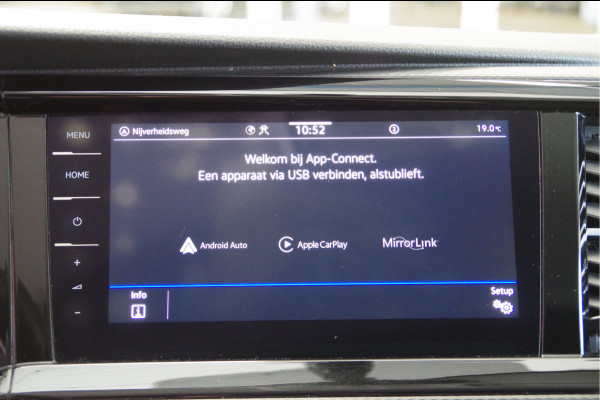 Volkswagen Transporter 2.0 TDI L2 BULLI 150PK AUT. LED, 2X SCHUIFDEUR, ADAPT. CRUISE, DIGITAL COCKPIT, STOELVERWARMING, APPLE CARPLAY