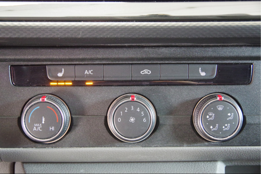 Volkswagen Transporter 2.0 TDI L2 BULLI 150PK AUT. LED, 2X SCHUIFDEUR, ADAPT. CRUISE, DIGITAL COCKPIT, STOELVERWARMING, APPLE CARPLAY