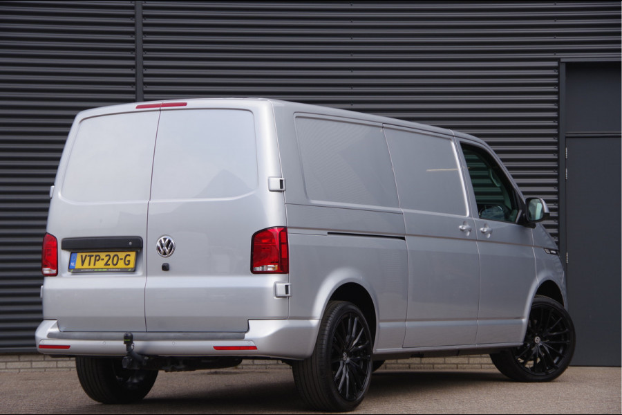 Volkswagen Transporter 2.0 TDI L2 BULLI 150PK AUT. LED, 2X SCHUIFDEUR, ADAPT. CRUISE, DIGITAL COCKPIT, STOELVERWARMING, APPLE CARPLAY