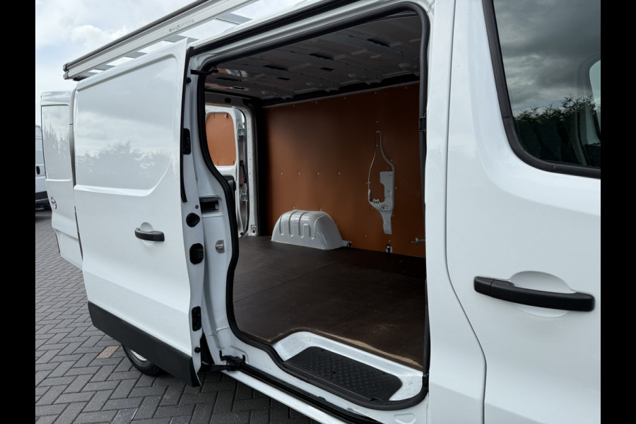 Opel Vivaro 1.6 CDTI 126 PK / L2H1 / IMPERIAAL / TREKHAAK / CAMERA / AIRCO / CRUISE / 3-ZITS