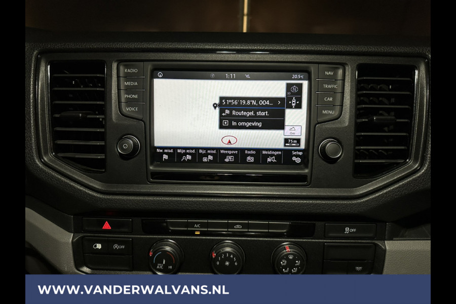 Volkswagen Crafter 2.0 TDI 177pk L3H3 L2H2 Euro6 Airco | Massagestoel | Camera | Navigatie | Apple Carplay Android Auto, Cruisecontrol, Chauffeursstoel, 3000kg trekvermogen