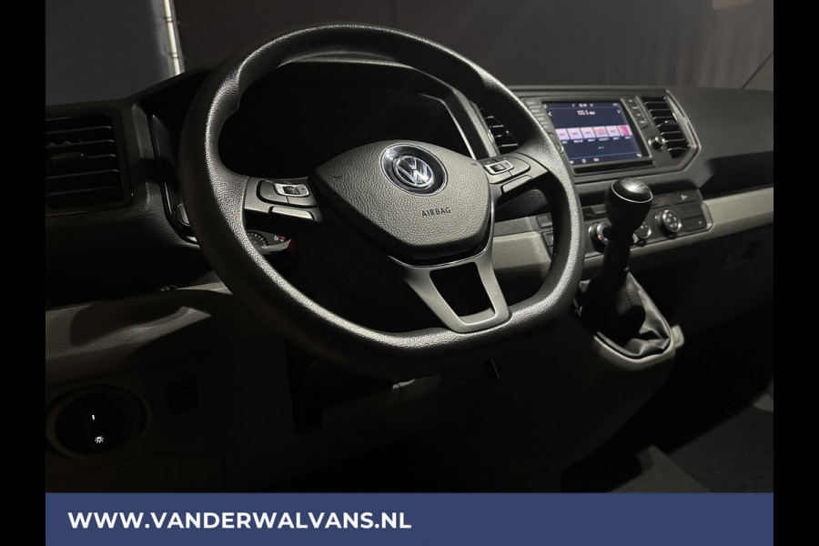 Volkswagen Crafter 2.0 TDI 177pk L3H3 L2H2 Euro6 Airco | Massagestoel | Camera | Navigatie | Apple Carplay Android Auto, Cruisecontrol, Chauffeursstoel, 3000kg trekvermogen