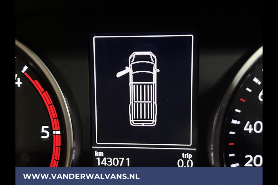 Volkswagen Crafter 2.0 TDI 177pk L3H3 L2H2 Euro6 Airco | Massagestoel | Camera | Navigatie | Apple Carplay Android Auto, Cruisecontrol, Chauffeursstoel, 3000kg trekvermogen