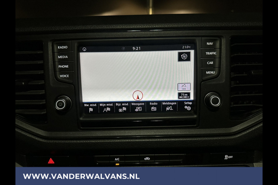 Volkswagen Crafter 2.0 TDI 140pk L3H3 L2H2 Euro6 Airco | 3000kg Trekhaak | Navigatie | Apple Carplay Android auto, Bijrijdersbank, zilver