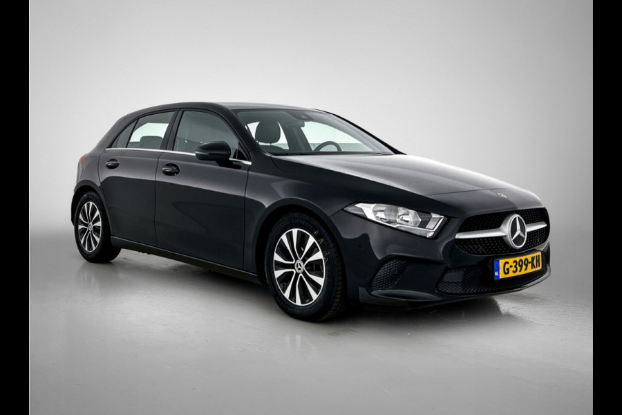 Mercedes-Benz A-Klasse 160 Business Solution | Lichtmetalen velgen | Navigatie |  Parking support | Inclusief 24 maanden MB Certified garantie voor Europa.