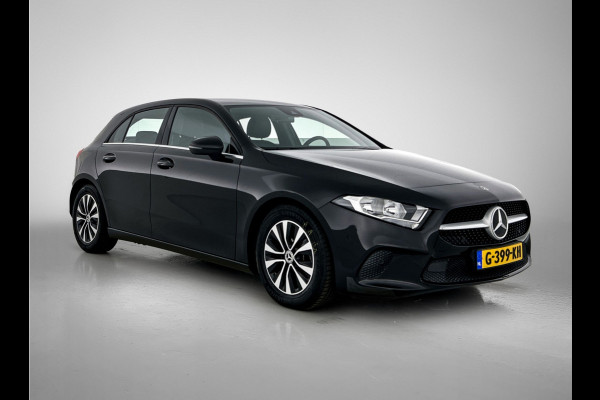 Mercedes-Benz A-Klasse 160 Business Solution | Lichtmetalen velgen | Navigatie |  Parking support | Inclusief 24 maanden MB Certified garantie voor Europa.
