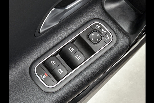 Mercedes-Benz A-Klasse 160 Business Solution | Lichtmetalen velgen | Navigatie |  Parking support | Inclusief 24 maanden MB Certified garantie voor Europa.