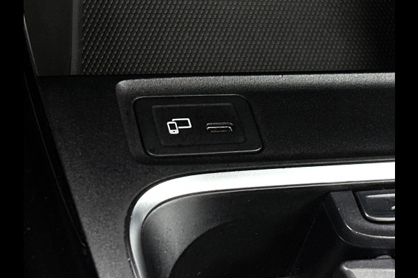 Mercedes-Benz A-Klasse 160 Business Solution | Lichtmetalen velgen | Navigatie |  Parking support | Inclusief 24 maanden MB Certified garantie voor Europa.