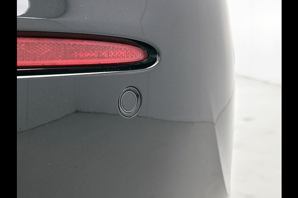 Mercedes-Benz A-Klasse 160 Business Solution | Lichtmetalen velgen | Navigatie |  Parking support | Inclusief 24 maanden MB Certified garantie voor Europa.
