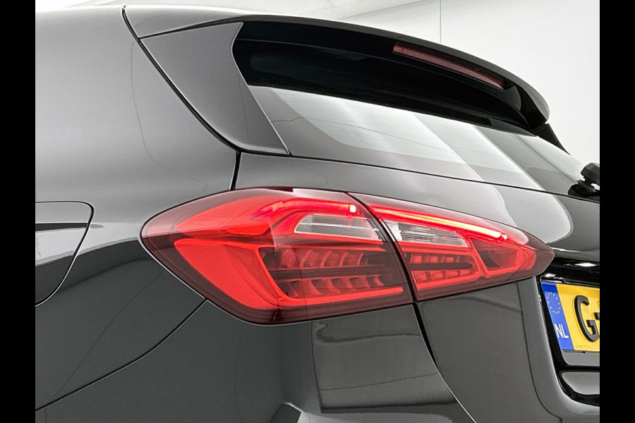 Mercedes-Benz A-Klasse 160 Business Solution | Lichtmetalen velgen | Navigatie |  Parking support | Inclusief 24 maanden MB Certified garantie voor Europa.