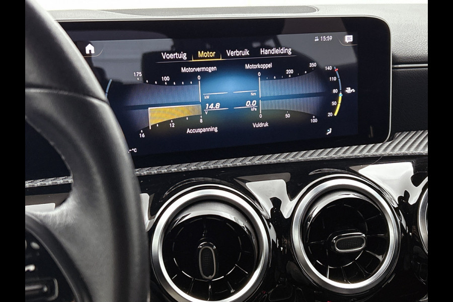 Mercedes-Benz A-Klasse 160 Business Solution | Lichtmetalen velgen | Navigatie |  Parking support | Inclusief 24 maanden MB Certified garantie voor Europa.