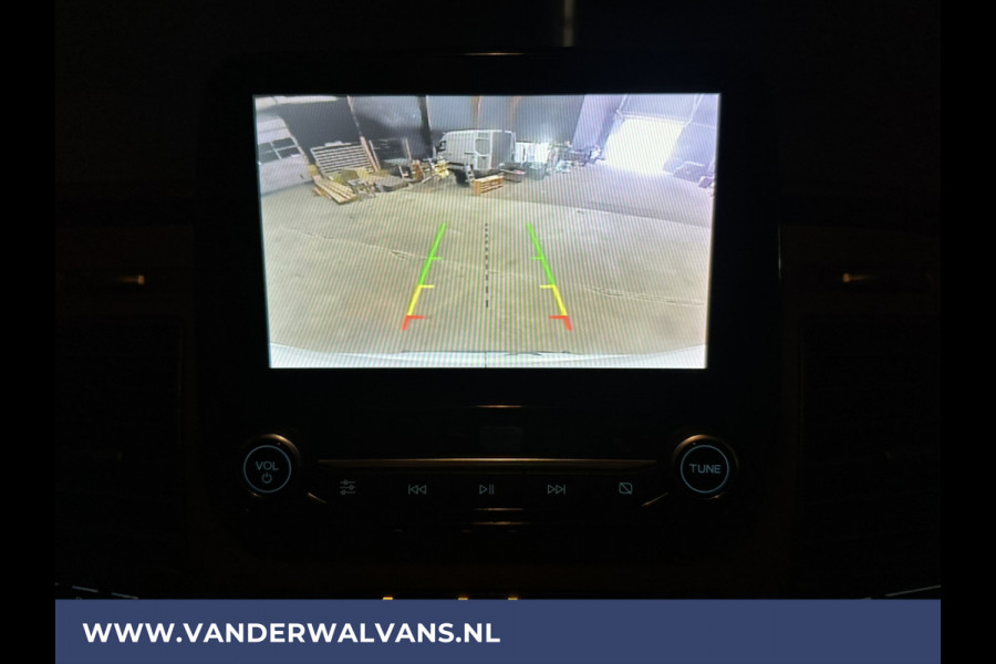 Ford Transit 2.0 TDCI 131pk L3H2 Euro6 Airco | Camera | Navigatie | Apple Carplay | LED | Cruisecontrol Parkeersensoren, Stoelverwarming, Verwarmde voorruit, Bijrijdersbank, 2500kg trekvermogen