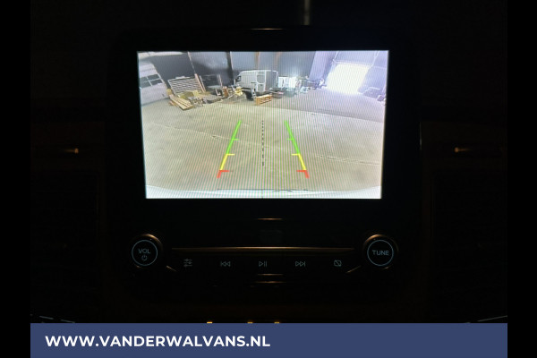 Ford Transit 2.0 TDCI 131pk L3H2 Euro6 Airco | Camera | Navigatie | Apple Carplay | LED | Cruisecontrol Parkeersensoren, Stoelverwarming, Verwarmde voorruit, Bijrijdersbank, 2500kg trekvermogen