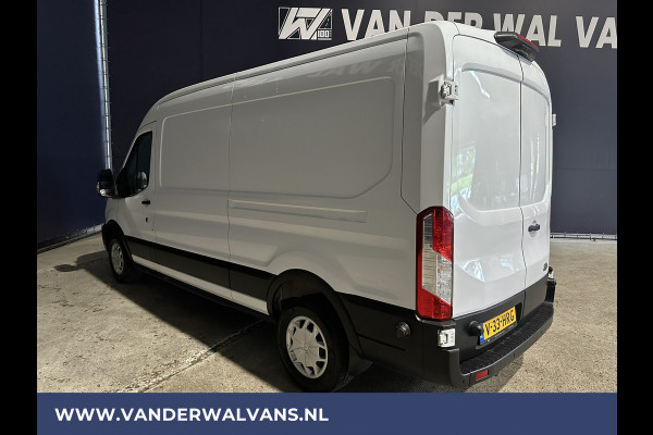 Ford Transit 2.0 TDCI 131pk L3H2 Euro6 Airco | Camera | Navigatie | Apple Carplay | LED | Cruisecontrol Parkeersensoren, Stoelverwarming, Verwarmde voorruit, Bijrijdersbank, 2500kg trekvermogen