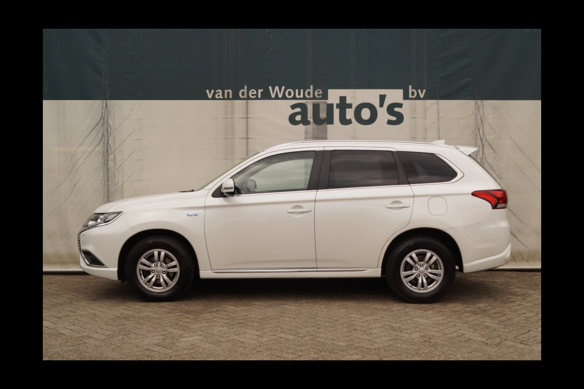 Mitsubishi Outlander 2.4 PHEV Automaat Pure -ECC-CAM-CRUISE- Mitsubishi Outlander 2.4 PHEV Automaat Pure -ECC-CAM-CRUISE-
