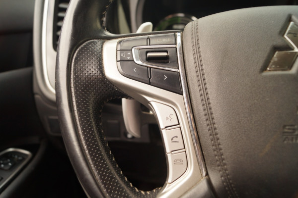 Mitsubishi Outlander 2.4 PHEV Automaat Pure -ECC-CAM-CRUISE-