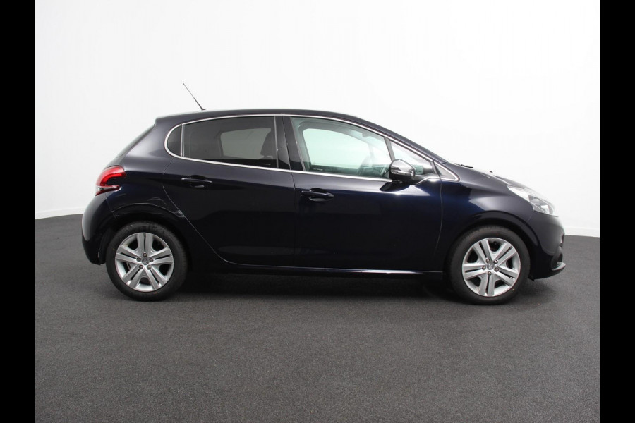Peugeot 208 1.2 PureTech Allure Airco Cruise control Parkeersensoren achter LED Navigatie