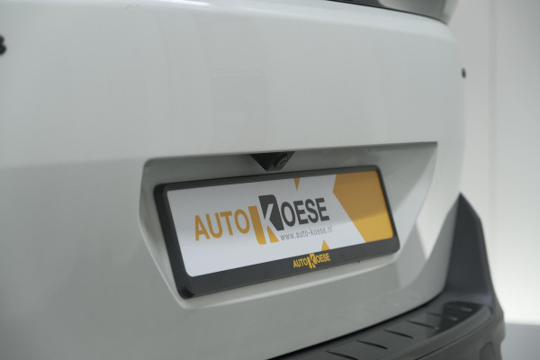 Peugeot 5008 PureTech 130 EAT8 GT Black Pack | Panoramadak | 360 Camera | FOCAL® | Adaptieve Cruise Control
