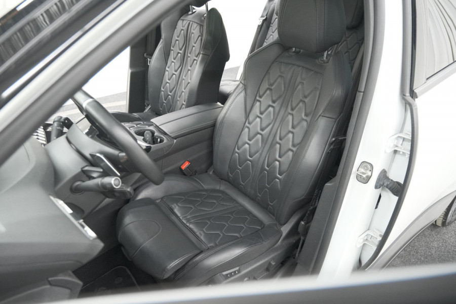 Peugeot 5008 PureTech 130 EAT8 GT Black Pack | Panoramadak | 360 Camera | FOCAL® | Adaptieve Cruise Control