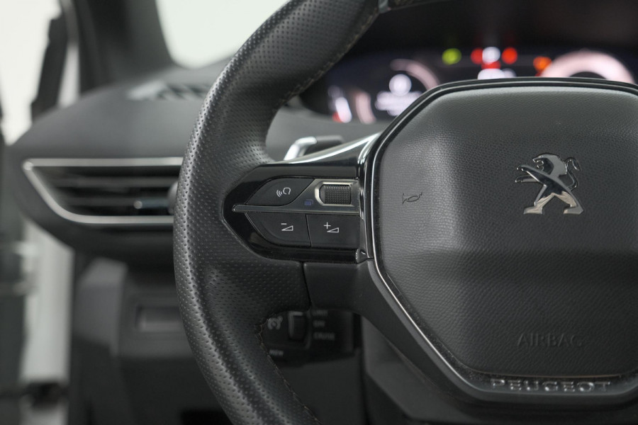 Peugeot 5008 PureTech 130 EAT8 GT Black Pack | Panoramadak | 360 Camera | FOCAL® | Adaptieve Cruise Control