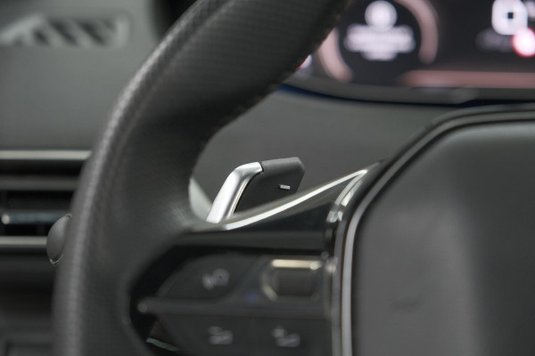Peugeot 5008 PureTech 130 EAT8 GT Black Pack | Panoramadak | 360 Camera | FOCAL® | Adaptieve Cruise Control