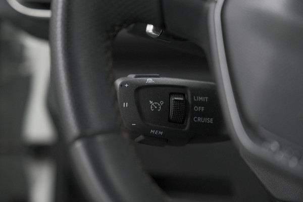 Peugeot 5008 PureTech 130 EAT8 GT Black Pack | Panoramadak | 360 Camera | FOCAL® | Adaptieve Cruise Control