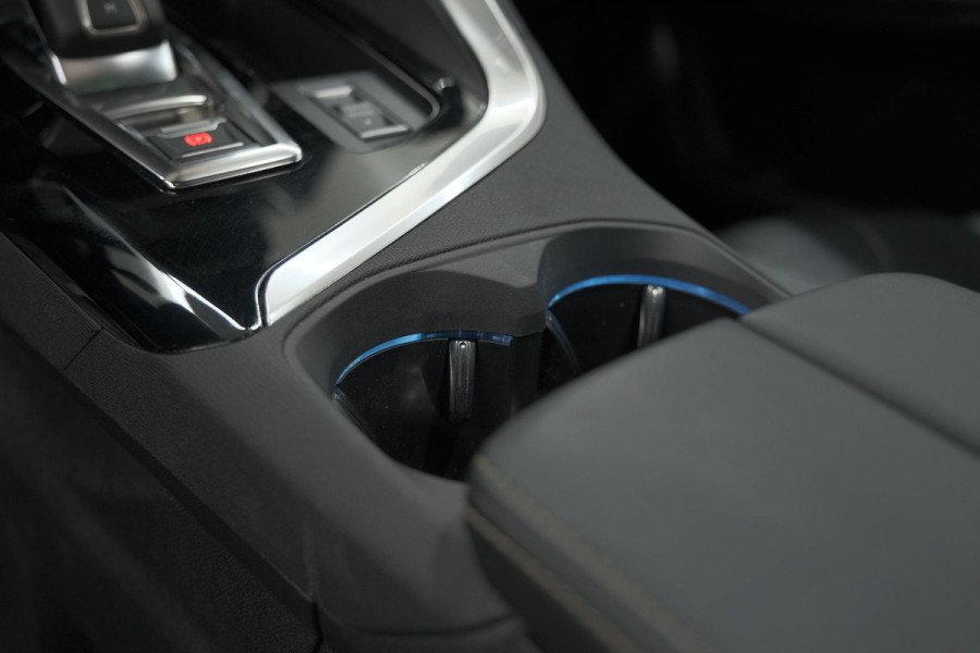 Peugeot 5008 PureTech 130 EAT8 GT Black Pack | Panoramadak | 360 Camera | FOCAL® | Adaptieve Cruise Control