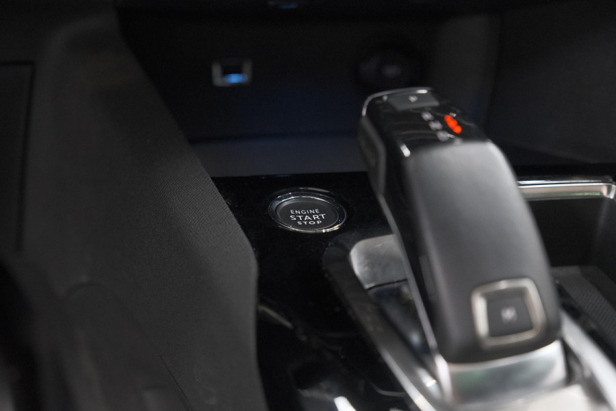 Peugeot 5008 PureTech 130 EAT8 GT Black Pack | Panoramadak | 360 Camera | FOCAL® | Adaptieve Cruise Control