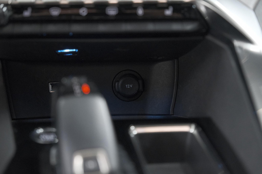 Peugeot 5008 PureTech 130 EAT8 GT Black Pack | Panoramadak | 360 Camera | FOCAL® | Adaptieve Cruise Control