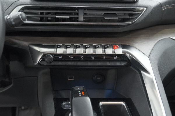 Peugeot 5008 PureTech 130 EAT8 GT Black Pack | Panoramadak | 360 Camera | FOCAL® | Adaptieve Cruise Control