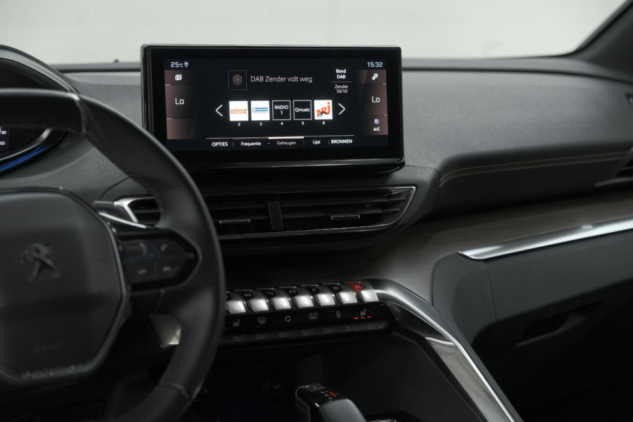 Peugeot 5008 PureTech 130 EAT8 GT Black Pack | Panoramadak | 360 Camera | FOCAL® | Adaptieve Cruise Control