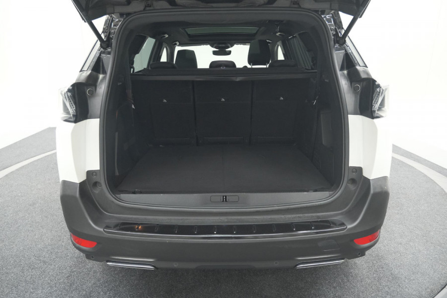 Peugeot 5008 PureTech 130 EAT8 GT Black Pack | Panoramadak | 360 Camera | FOCAL® | Adaptieve Cruise Control