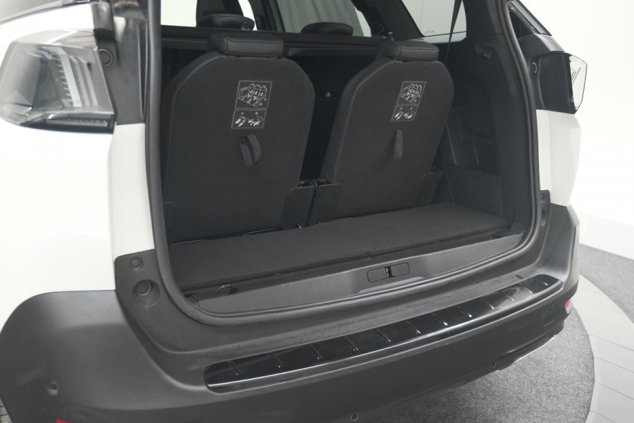 Peugeot 5008 PureTech 130 EAT8 GT Black Pack | Panoramadak | 360 Camera | FOCAL® | Adaptieve Cruise Control