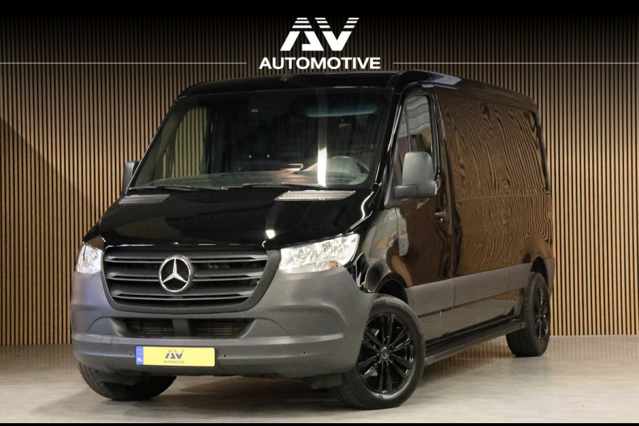 Mercedes-Benz Sprinter 2.2 CDI L2H1 | MBUX | Camera | CarPlay | Lederen bekleding | Stoelverwarming | Navigatie | Trekhaak | Betimmering | Treeplanken | 18'' Sportvelgen | Nieuwe APK
