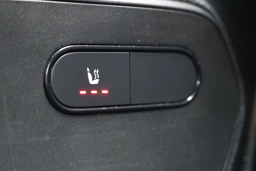 Mercedes-Benz Sprinter 2.2 CDI L2H1 | MBUX | Camera | CarPlay | Lederen bekleding | Stoelverwarming | Navigatie | Trekhaak | Betimmering | Treeplanken | 18'' Sportvelgen | Nieuwe APK