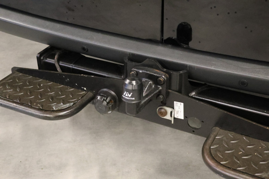 Mercedes-Benz Sprinter 2.2 CDI L2H1 | MBUX | Camera | CarPlay | Lederen bekleding | Stoelverwarming | Navigatie | Trekhaak | Betimmering | Treeplanken | 18'' Sportvelgen | Nieuwe APK