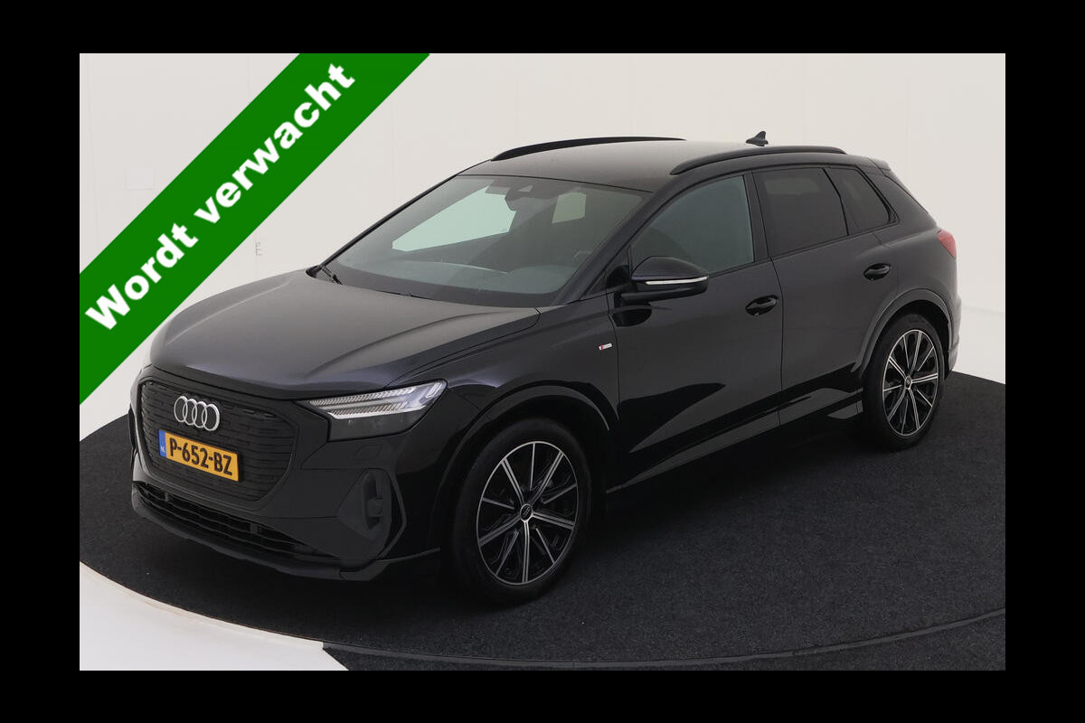 Audi Q4 e-tron 40 Launch edition S Competition 77 kWh S-LINE | 1/2 LEDER | NAVI Audi Q4 e-tron 40 Launch edition S Competition 77 kWh S-LINE | 1/2 LEDER | NAVI