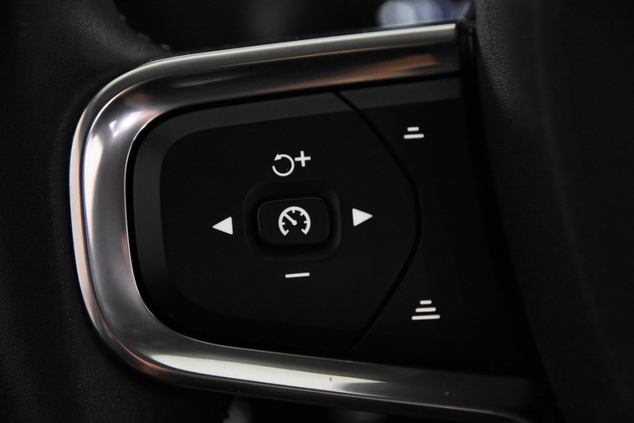 Volvo XC40 1.5 T3 Momentum Pro *1ste Eigenaar*R-Design*Navigatie*