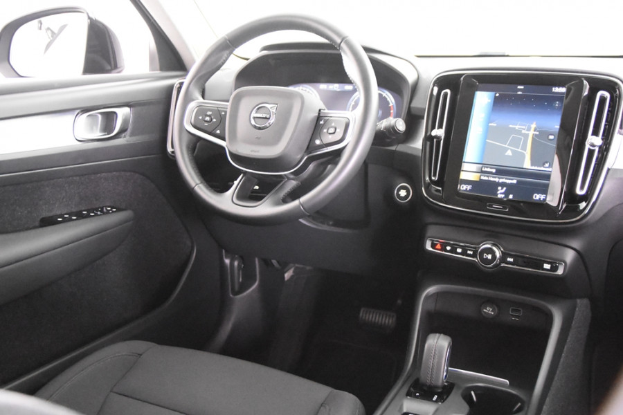Volvo XC40 1.5 T3 Momentum Pro *1ste Eigenaar*R-Design*Navigatie*