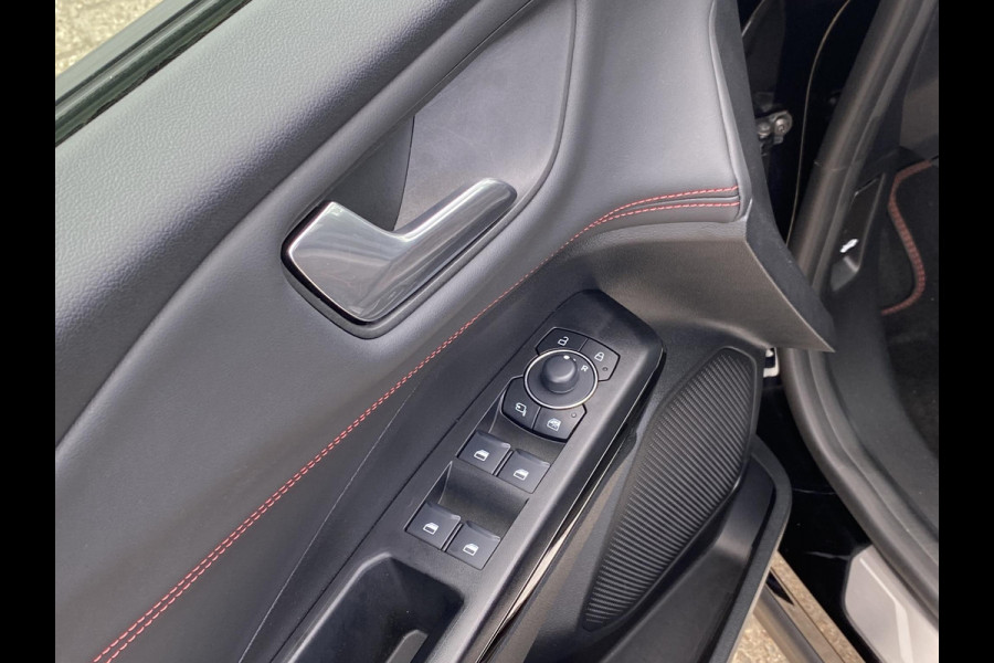 Ford Puma 1.0 EcoBoost Hybrid ST-Line X 155pk Automaat | Panoramadak | Afneembare trekhaak | Winter Pack | Adaptive cruise control | 360 graden camera | Bang&Olufsen | Elektrsiche achterklep | Matrix LED